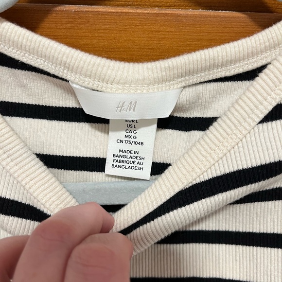 H&M Black and White Striped Crop Top - Picture 2 of 3